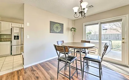 Fayetteville Home w/ Hot Tub ~ 3 Mi to U of A!