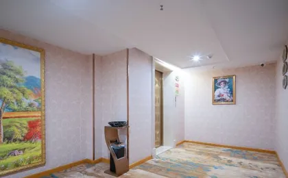 Vienna Hotel (Wuhan Nanhu Huazhong Agricultural University)
