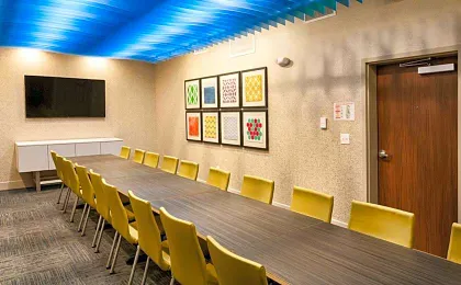 Holiday Inn Express & Suites Dodge City By IHG