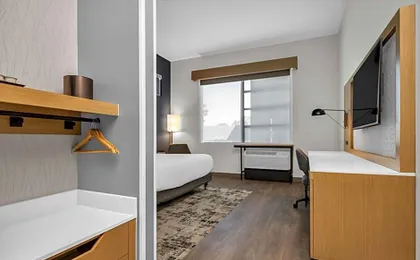 La Quinta Inn & Suites by Wyndham San Jose Airport-Downtown