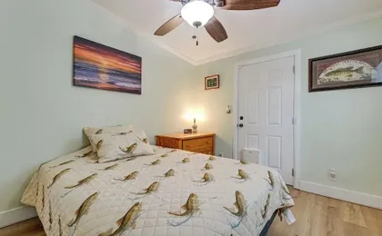 Weeki Wachee Family Getaway: Canal-front Home