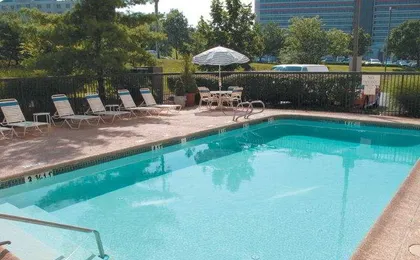 La Quinta Inn & Suites by Wyndham Baltimore BWI Airport