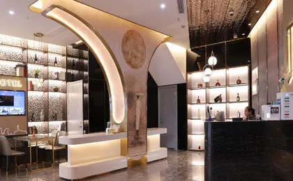 Waiting Hotel (Shanghai Fudan University, Sanmen Road Metro Station)