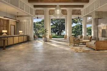 Hale Hokuala Kauai, Curio Collection by Hilton