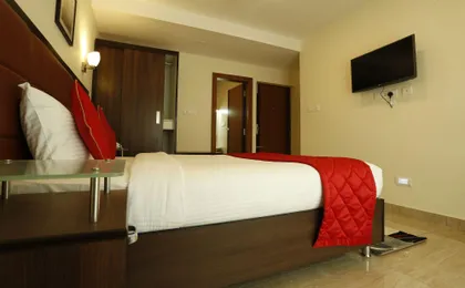 Breeze Suites Transit Hotel