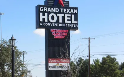 Grand Texan Hotel & Convention Center
