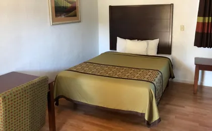 Americas Best Value Inn Visalia