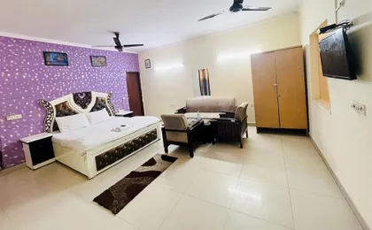 Roomshala 167 Hotel Red South Ex