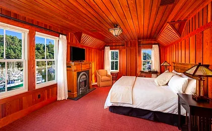 Noyo Harbor Inn