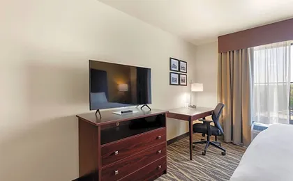 Cobblestone Hotel & Suites - De Pere