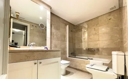 Modern 2-bedroom Apartment With Private Underground Parking Lift Access