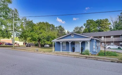 Idyllic Fayetteville Home - Walk to UA Campus!