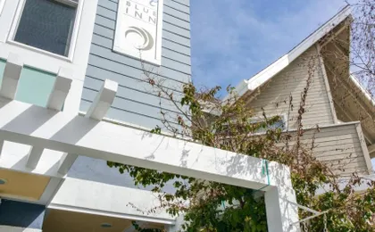 Pacific Blue Inn