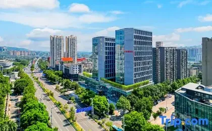 Yingman Hotel (Chongqing East Station Changshengqiao Light Rail Station)