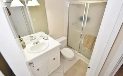 Golden Arms 610 Apartment 2