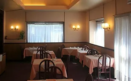 Albert Hotel