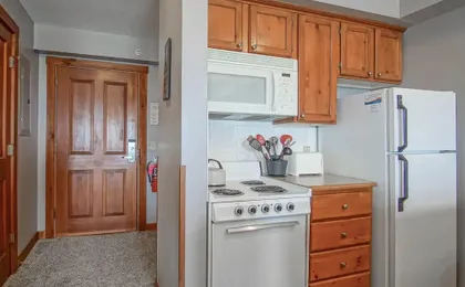 Rimfire 406: Slope Side, Large Open Studio Full Kitchen and High Ceilings Western Facing View