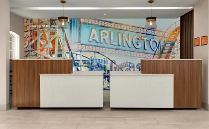 La Quinta Inn & Suites by Wyndham Dallas Arlington South
