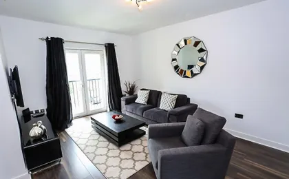 Modern 2 Bedroom Apartment