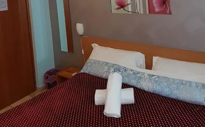 Roman Holidays Hostel (Adults only)