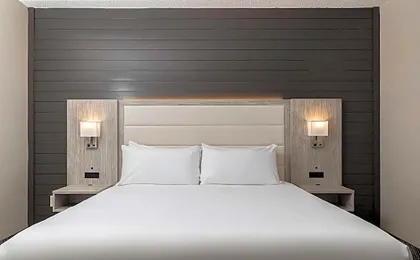Oakfield Inn & Suites Rochester, an Ascend Collection Hotel