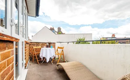 Majestic Home with Beautiful Garden in North West London by Underthedoormat