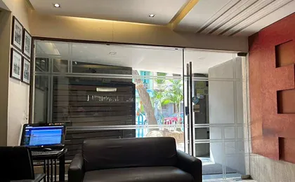 Hotel Aston International