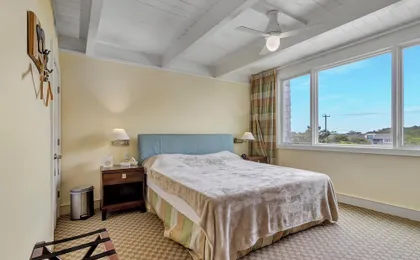 Ocean Drive 26