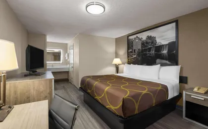Super 8 by Wyndham Macon West