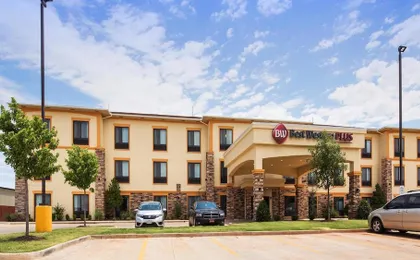 Best Western Plus Fairview Inn & Suites