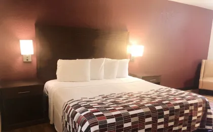 Evergreen Inn & Suites Portland Airport