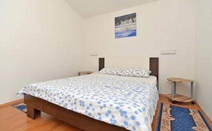 Apartment 1985