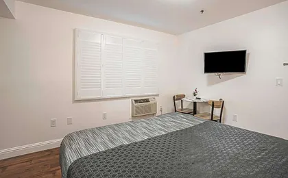 The Greens Hotel on Del Paso