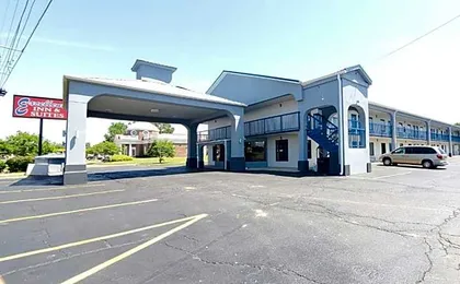 Excellent Inn & Suites