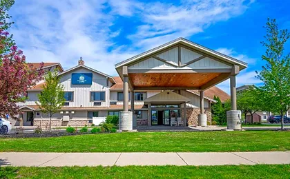 White Pine Inn & Suites