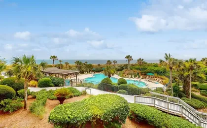 Oceanfront Condo With Washer/dryer, AC & Heated Pool