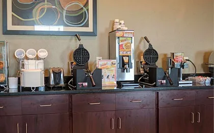 Cobblestone Hotel & Suites - Jefferson