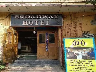 Broadway Hotel