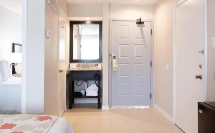 Craigshire Suites - Arlington