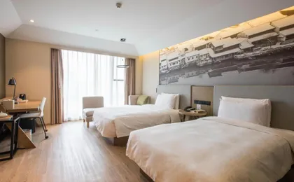 Hangzhou Yunhe Atour Hotel