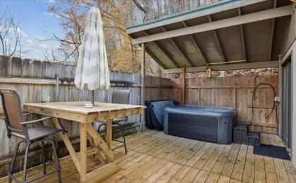 Stone Haven Cabin by Beyond Expectations With Hot Tub