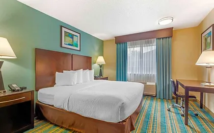 Best Western Plus Berkshire Hills Inn & Suites
