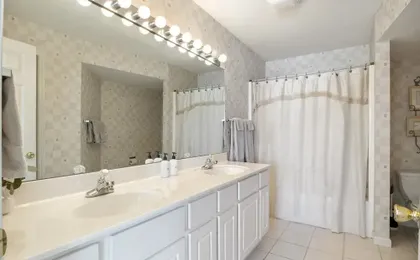 Games, Lake Views, Ease of Access to Unit & Attractions, Family-friendly, Outdoor Comfort
