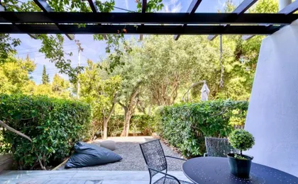The Four Seasons Vouliagmeni Escape