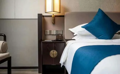 Rezen Dong Hotel (Hangzhou Xixi Longhu Paradise Walk)