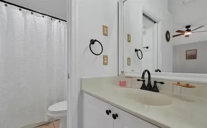 2722 Club Cortile Unit B 3bed