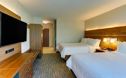Holiday Inn Express & Suites Roanoke - Civic Center By IHG