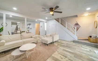 Pet-friendly Retreat w/ Yard, 12 Mi to Dtwn Tulsa