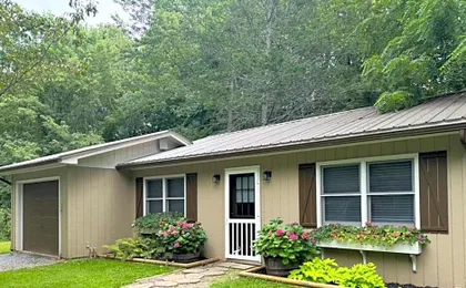 Cozy Creek Cottages
