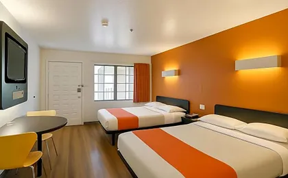 Motel 6-Thousand Oaks, CA